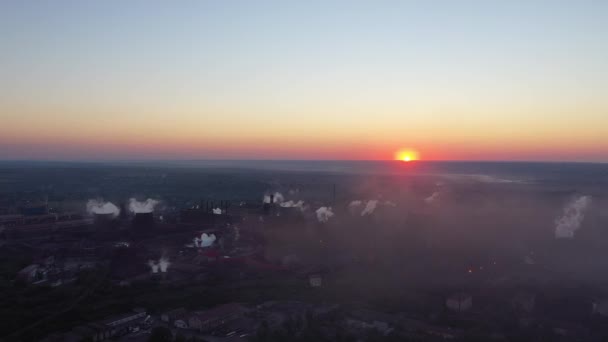 Humo Hollín Una Fábrica Acero Vista Aérea Amanecer Producción Nociva — Vídeo de stock