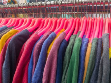 Yeni yıl, Noel, Diwali, Müslüman Kurban Bayramı gibi her bayramda indirimli fiyatlar.