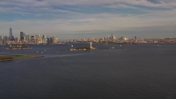 New York Skyline Sunset Statue Liberty — Stock Video