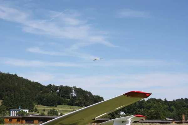 Planör Jelenia Gora Havaalanı 'na inmek üzere..