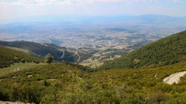 Yunanistan 'da Olimpos Dağı' nın yamaçları.