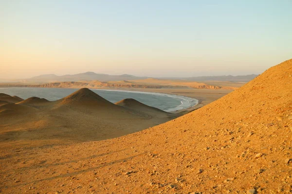 Paracas Ulusal Rezerv Parkı 'nın akşam manzaraları, Peru