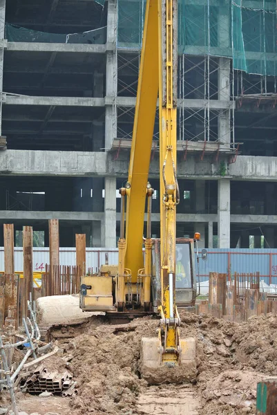 Malacca Malaysia March 2020 Excavators Machine Construction Site 它被用来在建筑工地挖掘土壤和提升材料 用装有水桶的液压臂 — 图库照片
