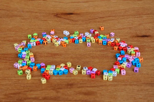 Alfabeto Stampato Piccoli Cubi Plastica Posizionato Modo Casuale Fondo Venato — Foto Stock