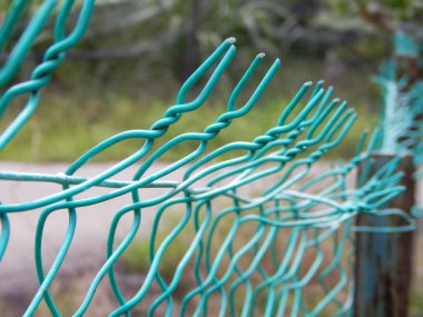 Dengesiz zincir zinciri eskrimi yakın plan fotoğrafı. 