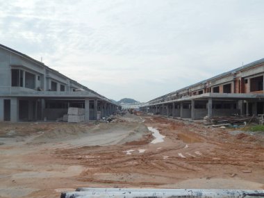 Seremban, Malezya - Eylül 23, 2017: Seremban, Malezya 'da çift katlı lüks teras inşaatı devam ediyor.  