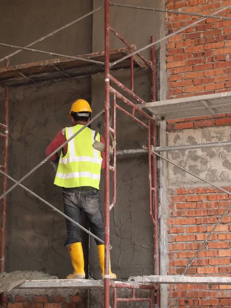 Serdang Malaysia Juli 2017 Bauarbeiter Verputzen Hauswand Und Balken Mit — Stockfoto