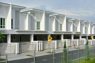 MALACCA, MALAYSIA - 25 HAZİRAN 2016 Seremban, Malezya 'da aynı yeni teras ev tasarımı. 