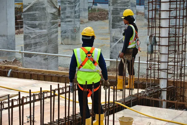 Malacca Malaysia March 2016 Construction Workers Construction Site Malaysia All — Stock Photo, Image