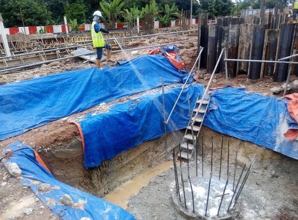 Johor Malaysia Junho 2015 Trabalhadores Construção Civil Que Pulverizam Tratamento — Fotografia de Stock
