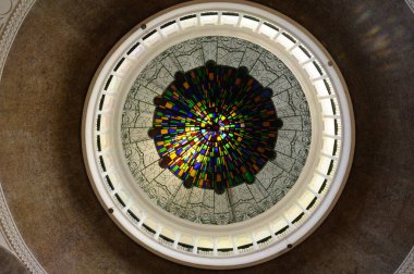 SELANGOR, MALAYSIA -21 AĞUSTOS 2014: Klang, Selangor, Malezya 'daki Sultan Süleyman Camii' nin kubbesi içinde dekorasyon ve detay tasarımı. Ayrıntılar bir mimar tarafından iyi tasarlanmış.. 