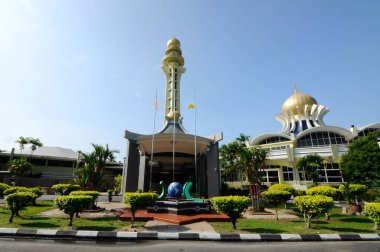 PenANG, Malezya -16 Nisan 2014: Penang Devlet Camii veya Penang Camii, Malezya 'nın başkenti Penang' da yer alan bir camidir. Cami inşaatı 1980 yılında tamamlandı.. 