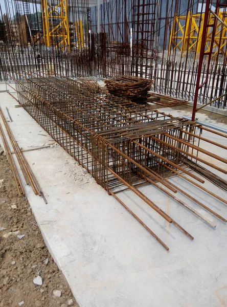Selangor Malaysia May 2016 建筑工地用热轧变形钢筋或钢筋来加强混凝土 它的形状符合工程师的设计 — 图库照片