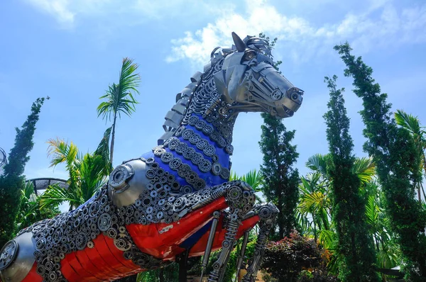 Putrajaya Malaisie Mai 2016 Réplique Cheval Métal Recyclé Ferraille Exposée — Photo