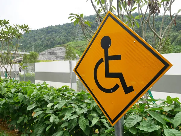 Kuala Lumpur Malaysia January 2021 장애인 주차를 보기에 막대기들 부착되어 — 스톡 사진