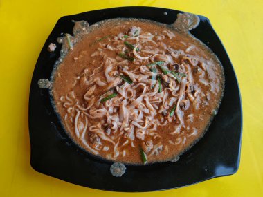 Char kway teow, Güneydoğu Asya 'dan Çin esinlenilmiş bir erişte yemeği. Malezya 'da meşhurdur ve tüm ırklar tarafından sevilir..