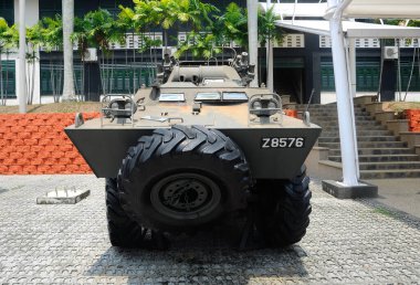 PORT DICKSON, MALAYSIA - MAYIS 08, 2016: Malezya Ordu Müzesi veya Port Dickson, Negeri Sembilan, Malezya 'daki Muzium Tentera Darat' ta eski ordu zırhlı aracı ve tankları restore edildi ve halka gösterildi. 