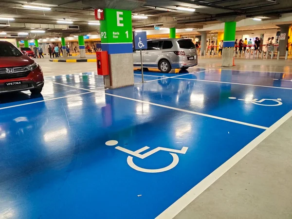 Penang Malaysia Oktober 2020 Parkering För Funktionshindrade Parkeringsplatsen Har Blå — Stockfoto