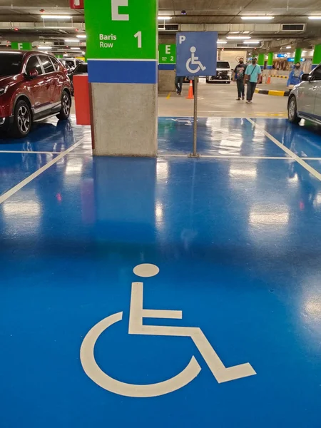 2013 Penang Malaysia October 2020 Parking Disabled 주차장에는 로고가 수있도록 — 스톡 사진