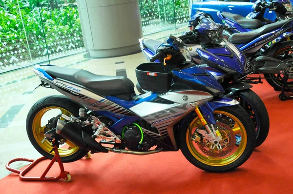 Kuala Lumpur Malaysia Juli 2021 Onderbeenmotorfietsen Worden Geparkeerd Parkeerplaats Dit — Stockfoto