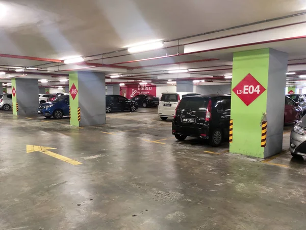 Melaka Malaysia April 2021 내부의 주차장 박스에 지역에 페인트로 표시됩니다 — 스톡 사진