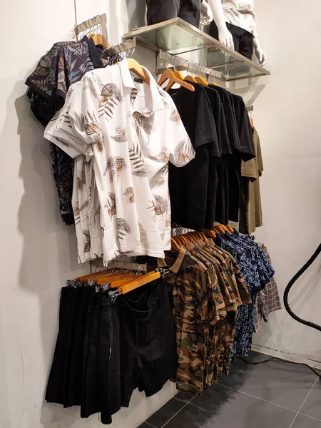Seremban Malaysia März 2021 Bekleidungsgeschäft Kleidung Wird Den Kunden Nach — Stockfoto
