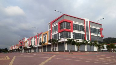 Seremban, Malezya - 25 Ocak 2017: 2 katlı teras mağazası Seremban, Malezya 'da hazır. Çağdaş modern tasarım bu perade için geçerlidir. 