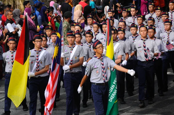 Seremban Malaysia Sierpnia 2016 Harcerze Młodzieżowi Maszerowali Podczas Obchodów Dnia — Zdjęcie stockowe