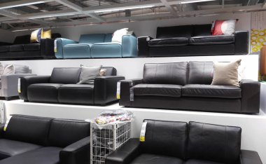 KUALA LUMPUR, MALAYSIA - 25 Eylül 2016: IKEA Kuala Lumpur Mağazasının İçi. IKEA, 1943 yılında İsveç 'te kurulan dünyanın en büyük mobilya perakendecisi.