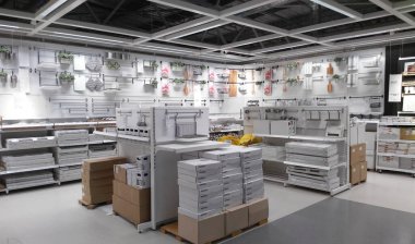 KUALA LUMPUR, MALAYSIA - 25 Eylül 2016: IKEA Kuala Lumpur Mağazasının İçi. IKEA, 1943 yılında İsveç 'te kurulan dünyanın en büyük mobilya perakendecisi.