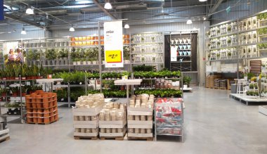 KUALA LUMPUR, MALAYSIA - 25 Eylül 2016: IKEA Kuala Lumpur Mağazasının İçi. IKEA, 1943 yılında İsveç 'te kurulan dünyanın en büyük mobilya perakendecisi.