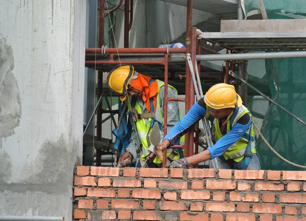 Malacca Malaysia Ağustos 2016 Inşaat Işçileri Inşaat Alanındaki Formu Tuğla — Stok fotoğraf
