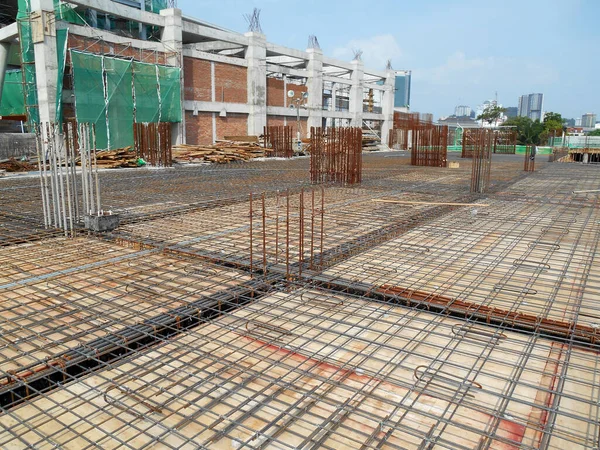 Selangor Malaysia May 2016 建筑工地的楼板钢筋 它用来加固混凝土 它是按照工程师的设计成形的 — 图库照片