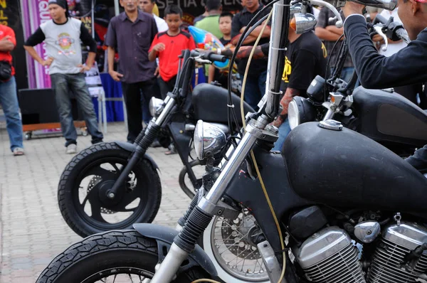 Serdang マレーシア 2016年5月29日 オープンエリアでの簡単なライダークラスのオートバイの駐車場のカスタムと様々なモデル ほとんどはブランドのハーレーダビッドソンバイク — ストック写真
