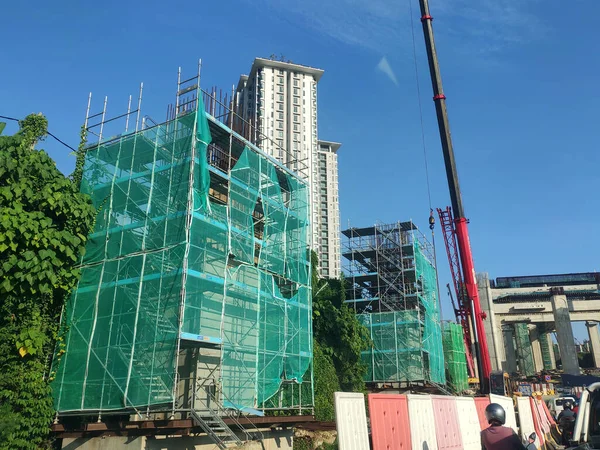 Melaka Malaysia July 2022 Installation Temporary Scaffolding Construction Tall Concrete — стоковое фото