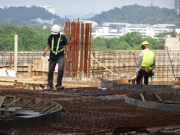 Melaka Malaisie Avril 2022 Les Travailleurs Construction Travaillent Sur Chantier — Photo