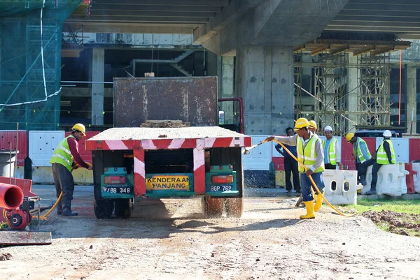 Melaka Malaysia Nisan 2022 Nşaat Işçileri Bir Inşaat Alanında Çalışıyorlar — Stok fotoğraf