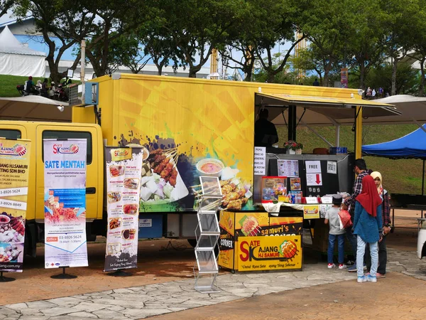 Melaka Malasia Abril 2022 Los Vendedores Alimentos Usan Camiones Comida —  Fotos de Stock