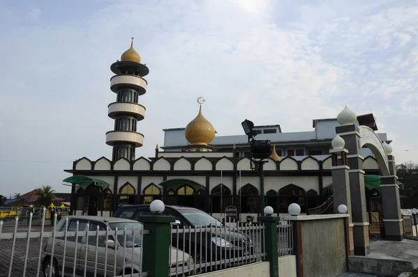 Perak マレーシア 2014年1月12日 太平インドのモスクは 太平インドのイスラム教徒コミュニティの崇拝の場所です マレーシアのパークにある太平町の中心部に位置 — ストック写真