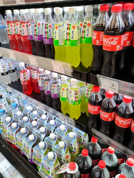 Johor Malaysia March 2022 Refrigerantes Bebidas Gaseificadas Exibidos Para Venda — Fotografia de Stock