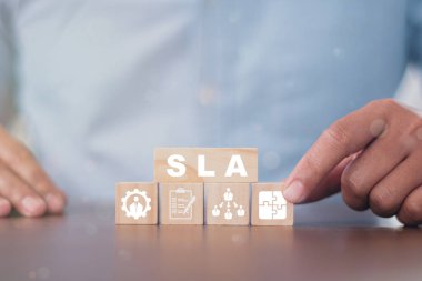  Müşteri memnuniyeti sembolleri SLA - Hizmet Seviyesi Kısaltma, İş Konsepti. Müşterinin süreçteki belirsizliğini azaltmak için servis performans izlemesi.