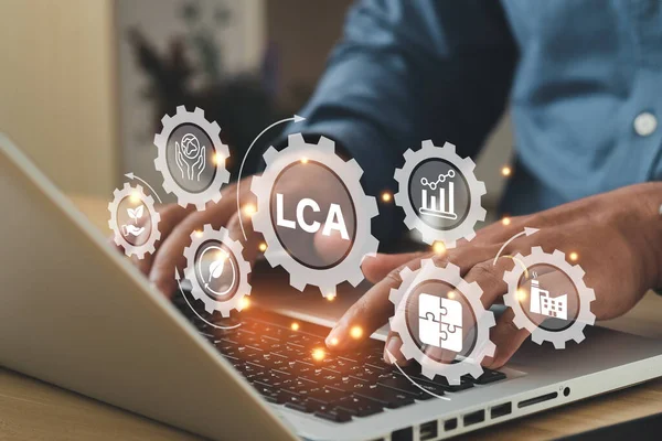 LCA, Yaşam döngüsü değerlendirme konsepti. ISO LCA standardı için bilgisayar kullanan işletmeler iklim değişikliğini sınırlamayı hedefler. Değer zinciri ürünü üzerindeki çevresel etkilerin değerlendirilmesi için metodoloji. Karbon ayak izi değerlendirmesi.