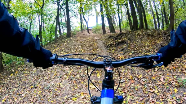 Hobbyfahrer Auf Dem Fahrrad Der Herbstsaison — Stockfoto