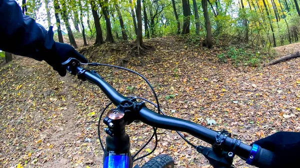 Hobbyfahrer Auf Dem Fahrrad Der Herbstsaison — Stockfoto