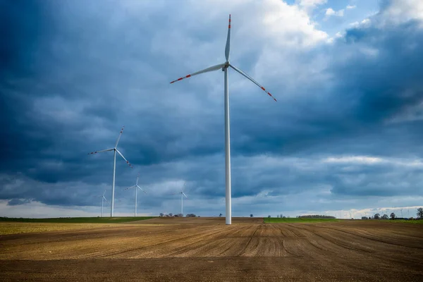 Elektromos Szélturbina Generátor Kék Égbolttal Turbó Generátorral — Stock Fotó