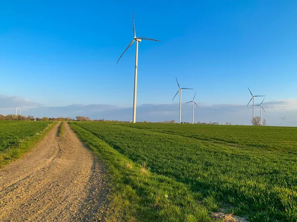 Eine Alternative Art Der Stromerzeugung Mit Einem Windkraftgenerator — Stockfoto