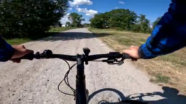 Kavicsos Kerékpárút Úton Nyári Szezonban — Stock videók