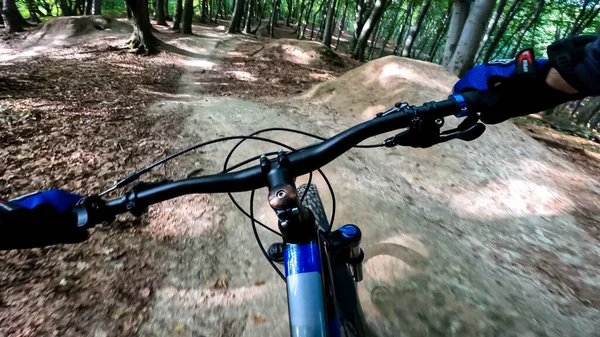 Passeio Bicicleta Enduro Nas Trilhas Floresta — Fotografia de Stock