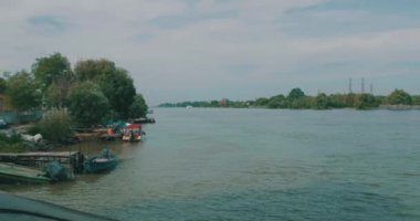 Romanya 'da Tuna Nehri büyük bir manzara.