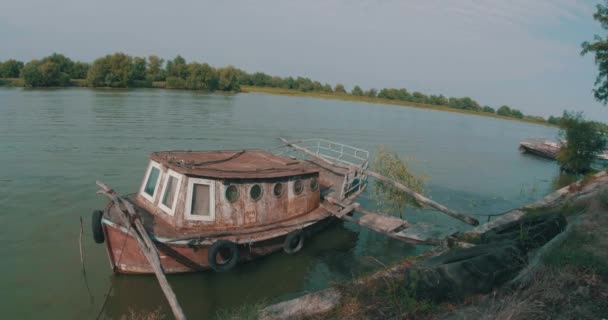 루마니아의 다뉴브강 유역에 프레스 — 비디오